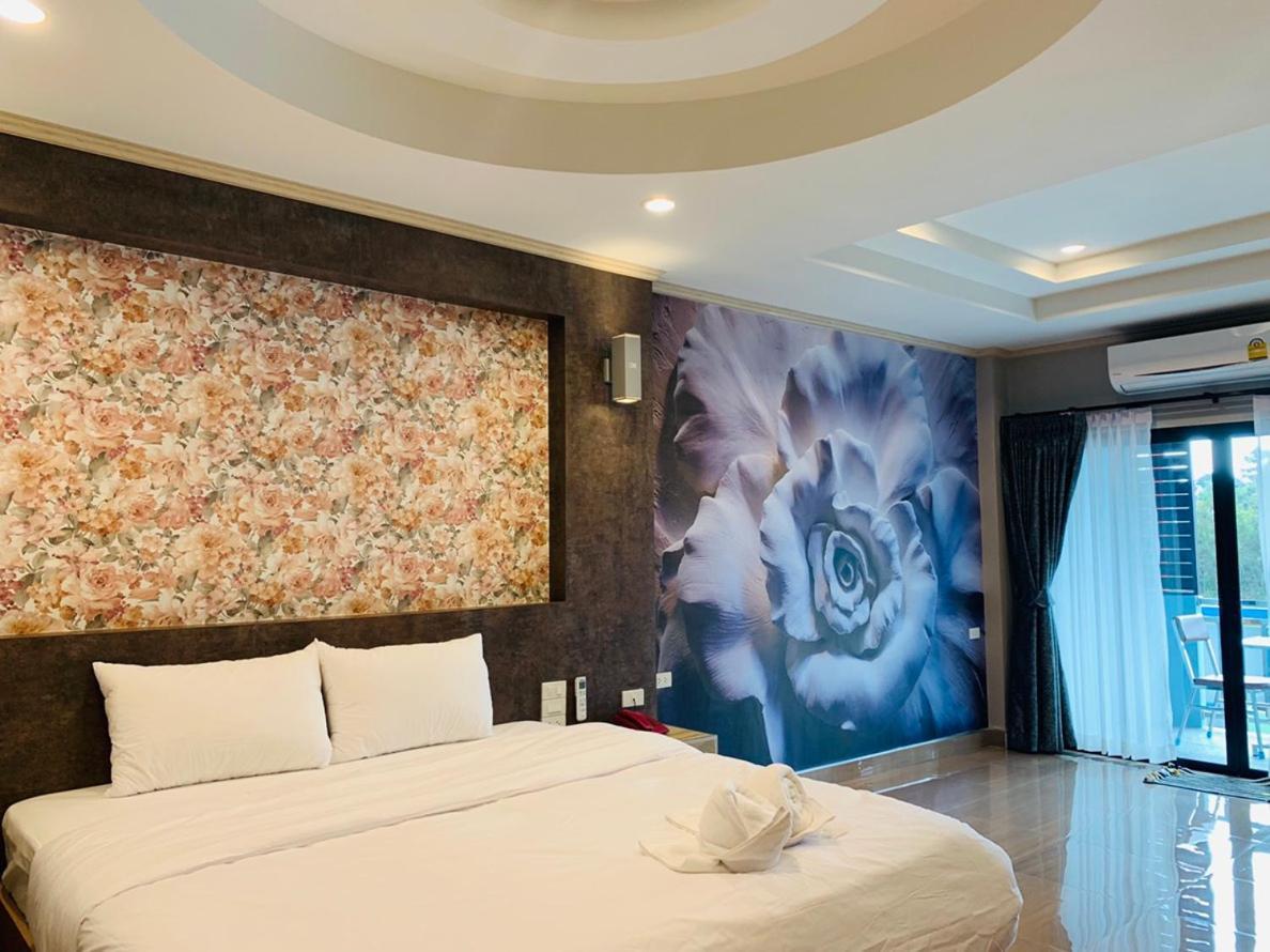 โรงแรมมาลินี Surin Ngoại thất bức ảnh