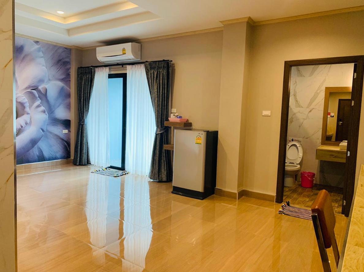 โรงแรมมาลินี Surin Ngoại thất bức ảnh