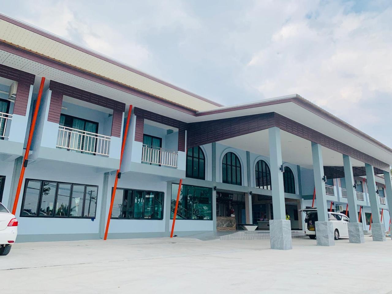โรงแรมมาลินี Surin Ngoại thất bức ảnh