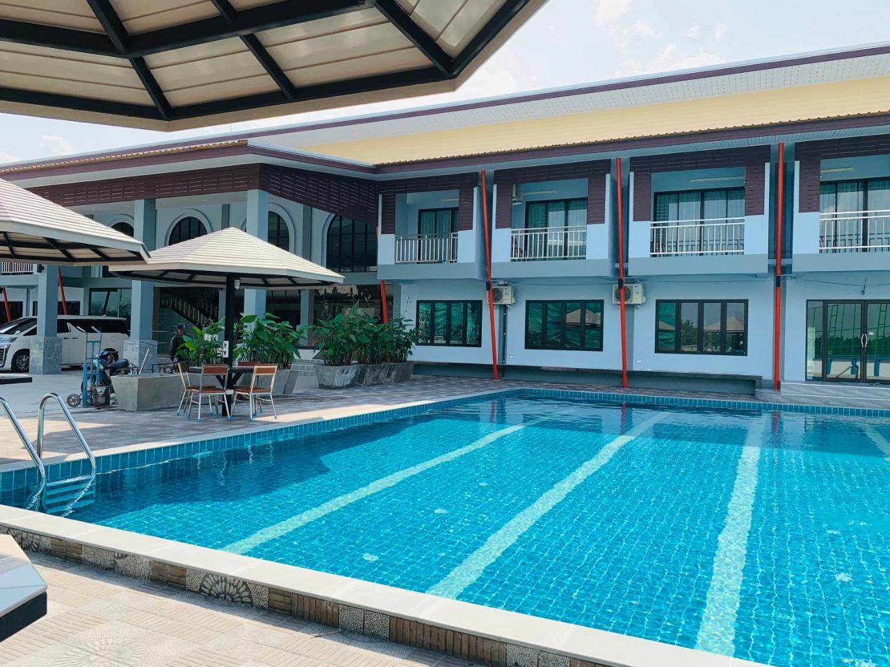 โรงแรมมาลินี Surin Ngoại thất bức ảnh